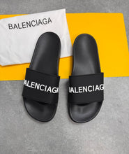 Load image into Gallery viewer, Slipper