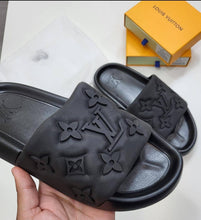 Load image into Gallery viewer, Slipper