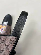 Load image into Gallery viewer, Slipper
