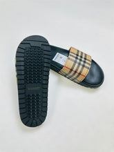 Load image into Gallery viewer, Slipper