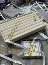Load image into Gallery viewer, Necklace
