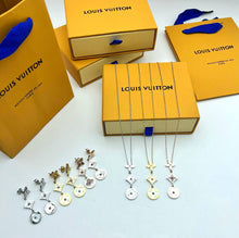 Load image into Gallery viewer, Necklace