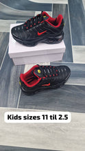 Load image into Gallery viewer, Shoes