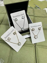 Load image into Gallery viewer, Necklace
