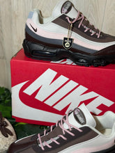 Load image into Gallery viewer, Shoes