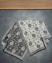 Load image into Gallery viewer, Scarf
