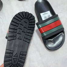 Load image into Gallery viewer, Slipper