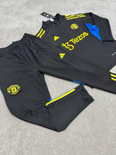 Load image into Gallery viewer, Tracksuit