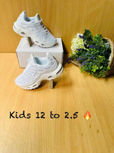 Load image into Gallery viewer, Shoes