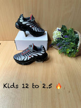 Load image into Gallery viewer, Shoes