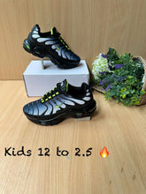 Load image into Gallery viewer, Shoes