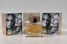 Load image into Gallery viewer, Perfume