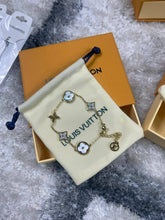 Load image into Gallery viewer, Necklace