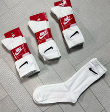 Load image into Gallery viewer, Socks