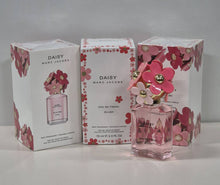 Load image into Gallery viewer, Perfume