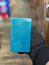 Load image into Gallery viewer, Perfume
