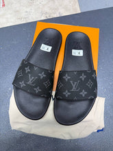 Load image into Gallery viewer, Slipper