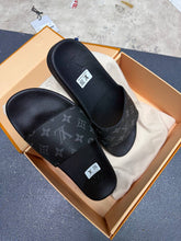 Load image into Gallery viewer, Slipper