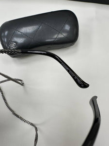 Sunglass