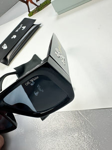 Sunglass