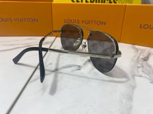 Sunglass