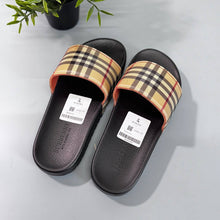 Load image into Gallery viewer, Slipper
