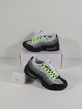 Load image into Gallery viewer, Shoes