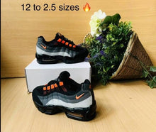 Load image into Gallery viewer, Shoes