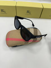 Load image into Gallery viewer, Sunglass