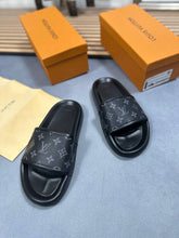 Load image into Gallery viewer, Slipper