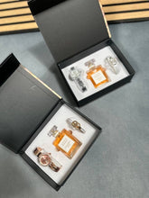 Load image into Gallery viewer, Perfume