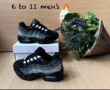 Load image into Gallery viewer, Shoes