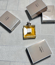 Load image into Gallery viewer, Perfume