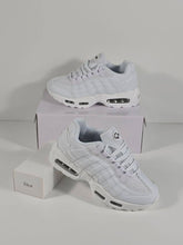 Load image into Gallery viewer, Shoes