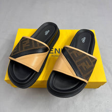 Load image into Gallery viewer, Slipper