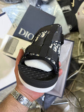 Load image into Gallery viewer, Slipper
