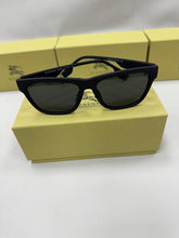 Load image into Gallery viewer, Sunglass