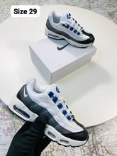 Load image into Gallery viewer, Shoes