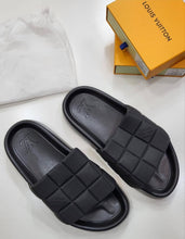 Load image into Gallery viewer, Slipper