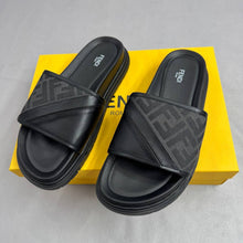 Load image into Gallery viewer, Slipper