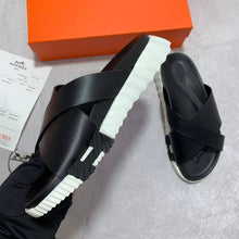Load image into Gallery viewer, Slipper