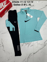 Load image into Gallery viewer, Tracksuit women