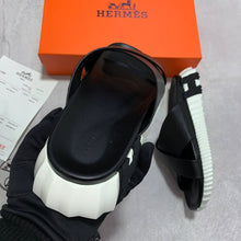 Load image into Gallery viewer, Slipper