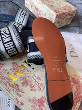 Load image into Gallery viewer, Slipper women