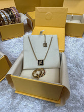 Load image into Gallery viewer, Necklace