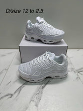 Load image into Gallery viewer, Shoes