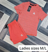 Load image into Gallery viewer, Tshirt