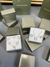 Load image into Gallery viewer, Necklace