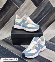 Load image into Gallery viewer, Shoes