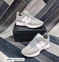 Load image into Gallery viewer, Shoes